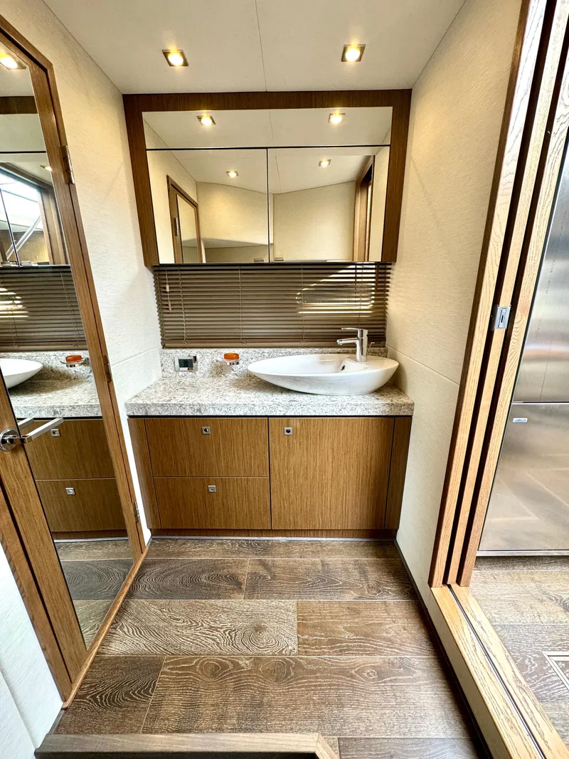 Slide: The Image of Master StateRoom - Head - 46