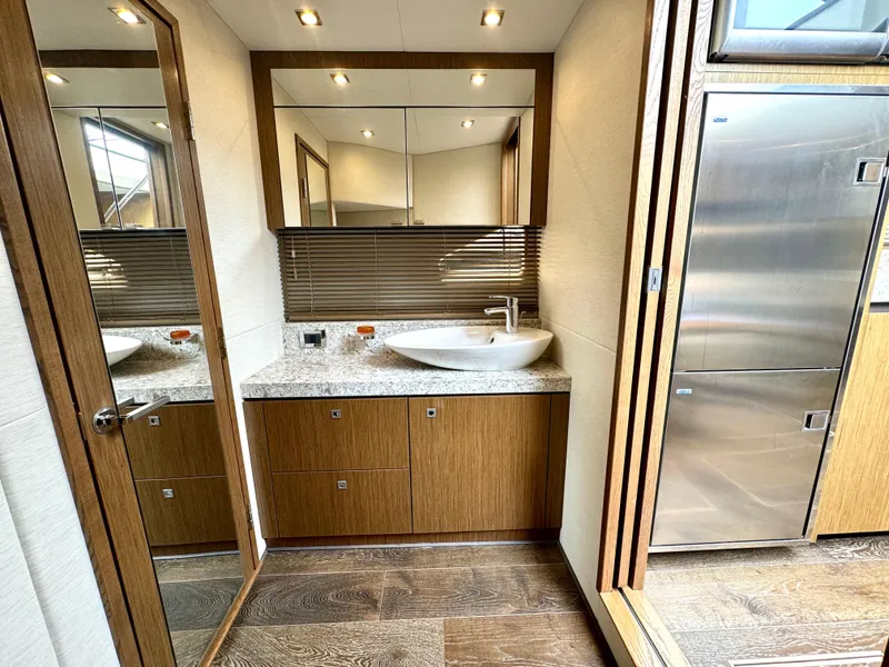 Slide: The Image of Master StateRoom - Head - 47