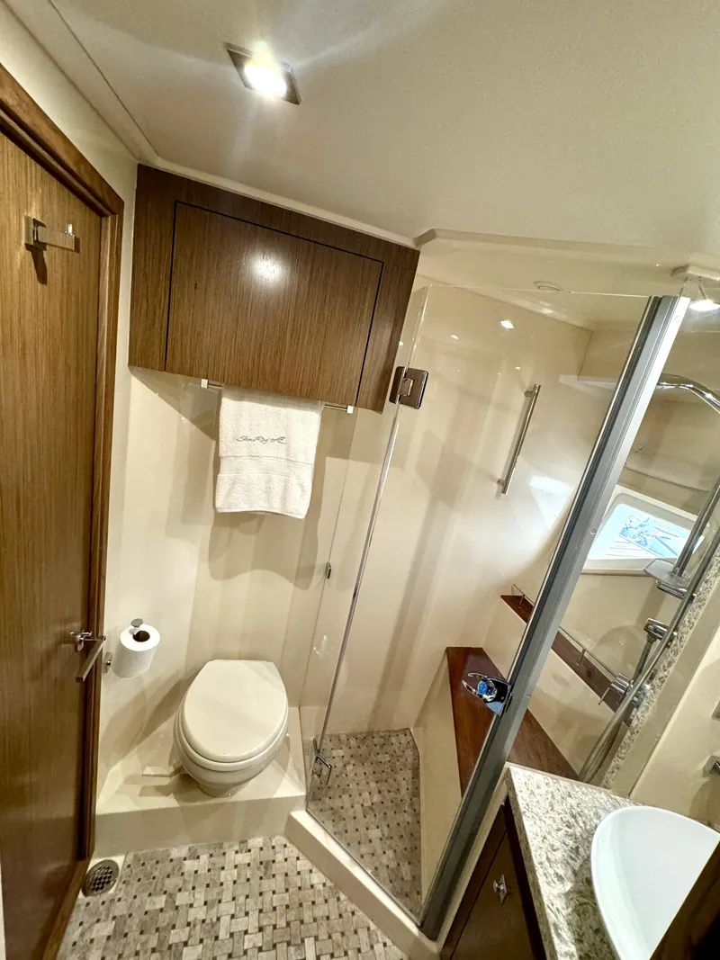 Slide: The Image of VIP / Guest Head & Shower - 57