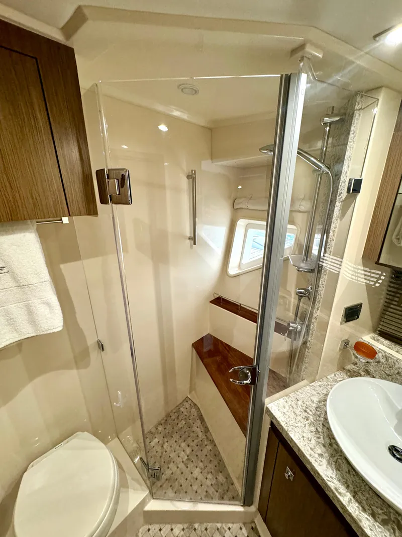 Slide: The Image of VIP / Guest Head & Shower - 60