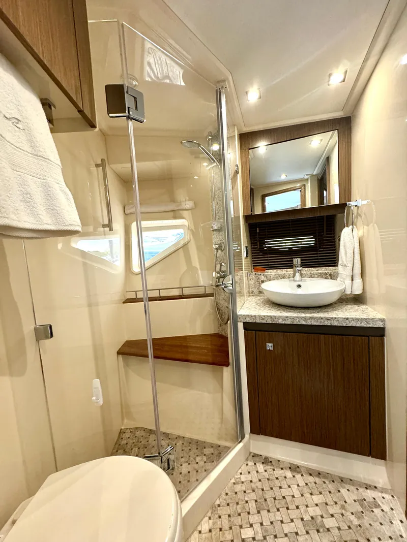 Slide: The Image of VIP / Guest Head & Shower - 61