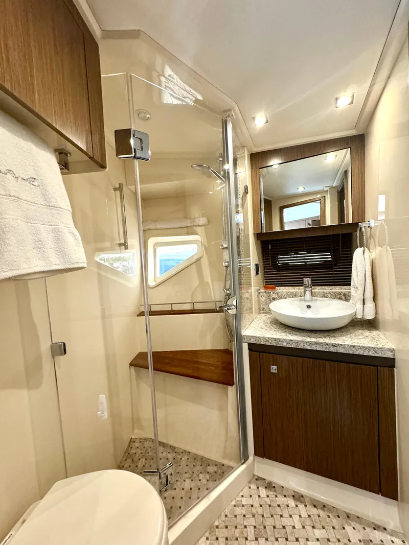 Slide: The Image of VIP / Guest Head & Shower - 62