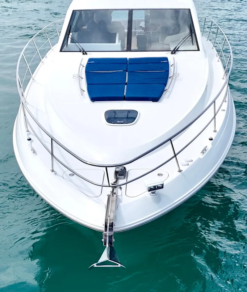 Slide: The Image of Bow Area w/ Windlass & SpotLight - 93