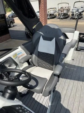 Slide: The Image of Veranda V One 2025 - 14