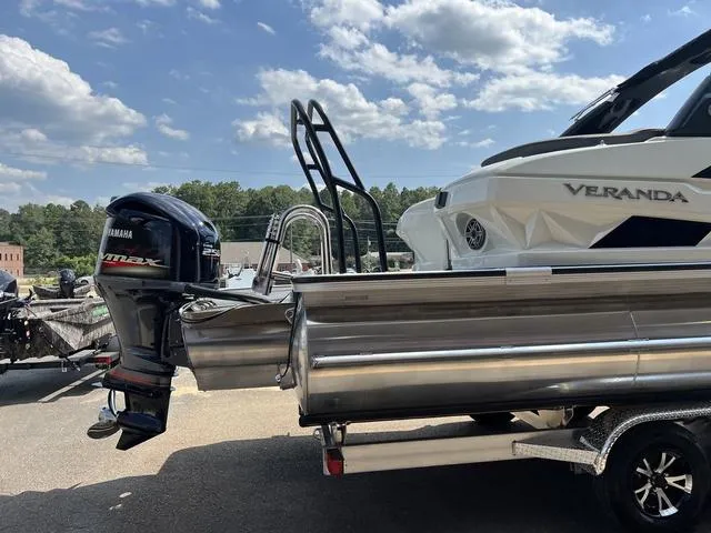 Slide: The Image of Veranda V One 2025 - 4