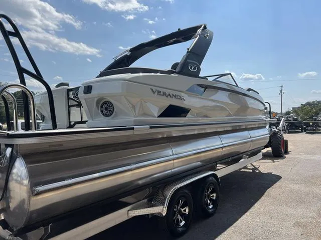 Slide: The Image of Veranda V One 2025 - 6