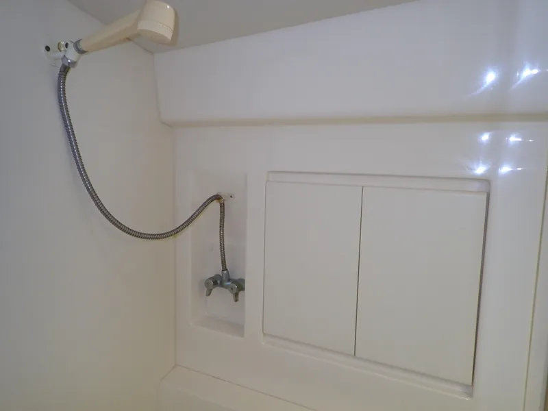 Slide: The Image of Carver 370 Voyager 1996 - 100