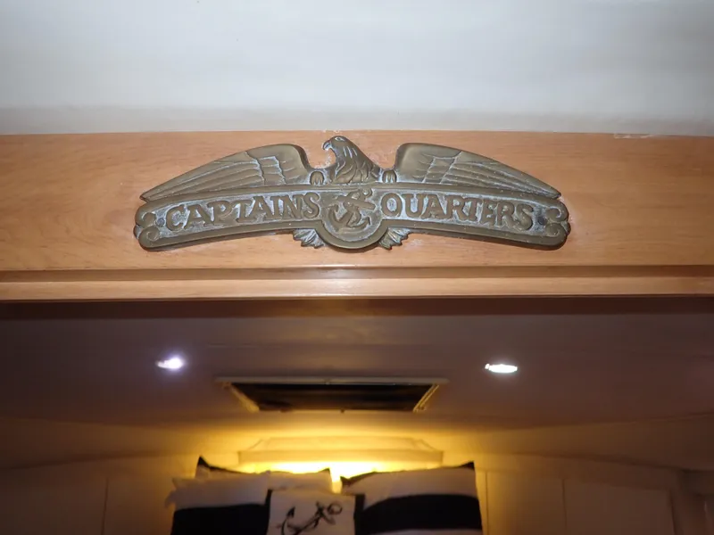 Slide: The Image of Carver 370 Voyager 1996 - 118