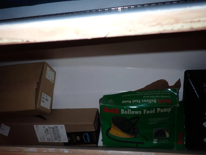 Slide: The Image of Carver 370 Voyager 1996 - 121