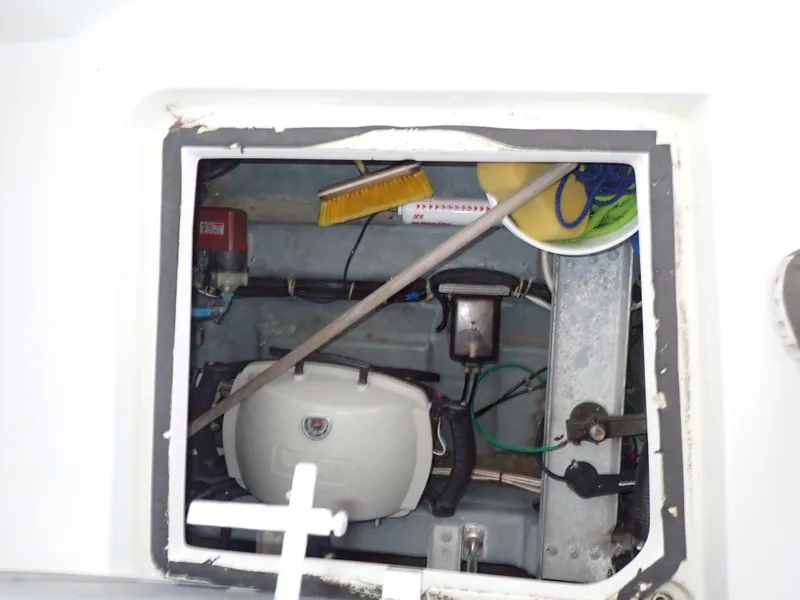 Slide: The Image of Carver 370 Voyager 1996 - 51