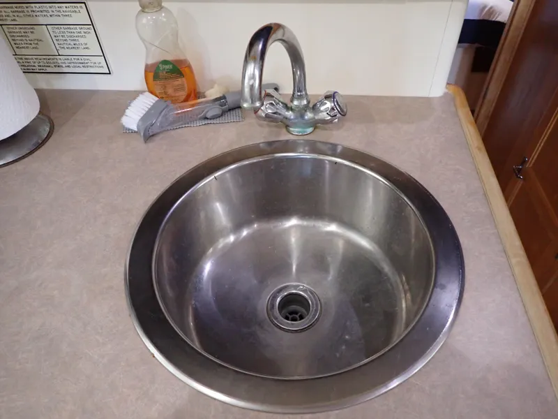 Slide: The Image of Carver 370 Voyager 1996 - 81