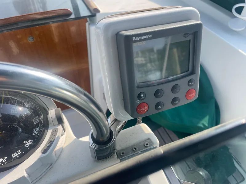 Slide: The Image of Raymarine instrument panel on 1999 Beneteau Oceanis 36 CC sailboat cockpit. - 10