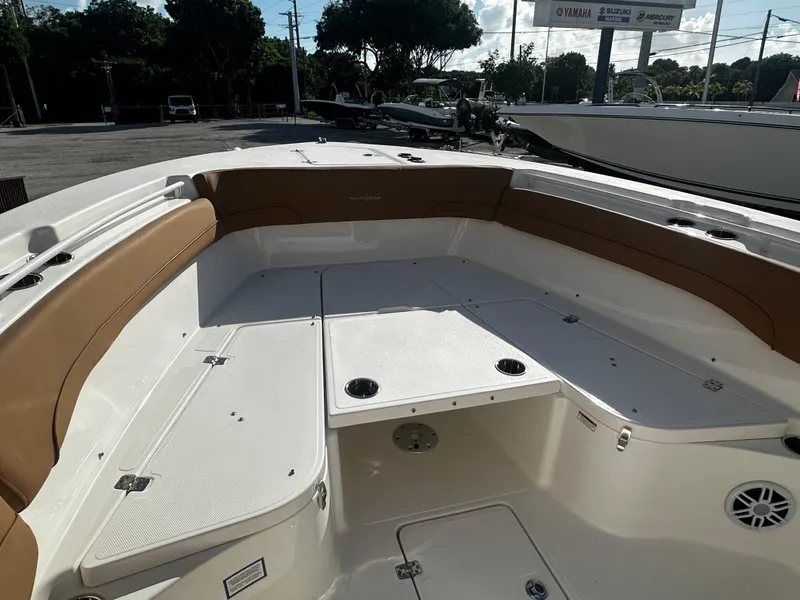 Slide: The Image of NauticStar 28 XS 2023 - 16