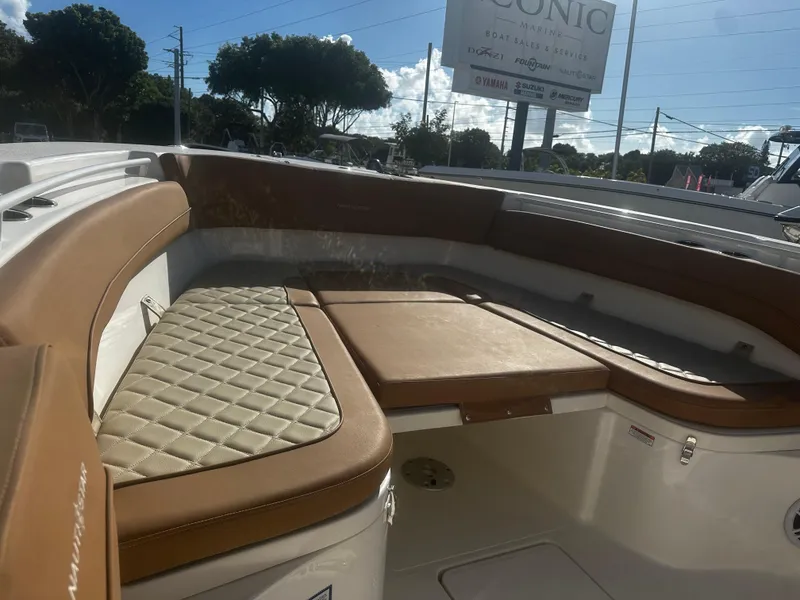 Slide: The Image of NauticStar 28 XS 2023 - 19