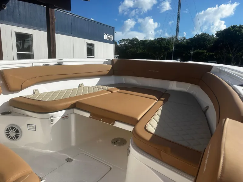 Slide: The Image of NauticStar 28 XS 2023 - 20