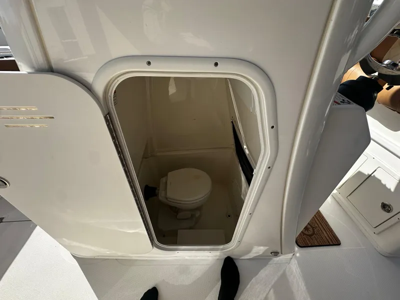 Slide: The Image of NauticStar 28 XS 2023 - 22