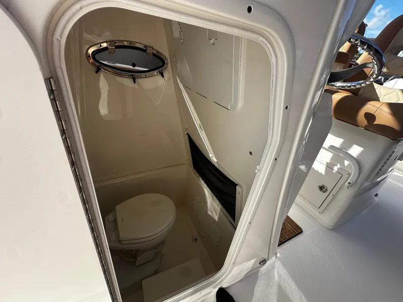 Slide: The Image of NauticStar 28 XS 2023 - 23