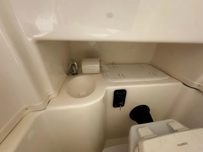 Slide: The Image of NauticStar 28 XS 2023 - 24