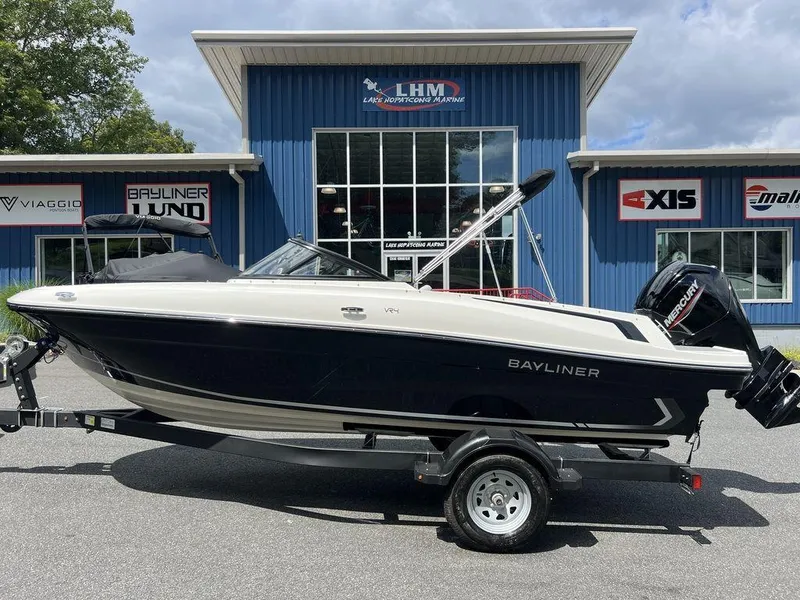 The Image of 2025 Bayliner VR4 Bowrider Outboard displayed outside dealership. - 0