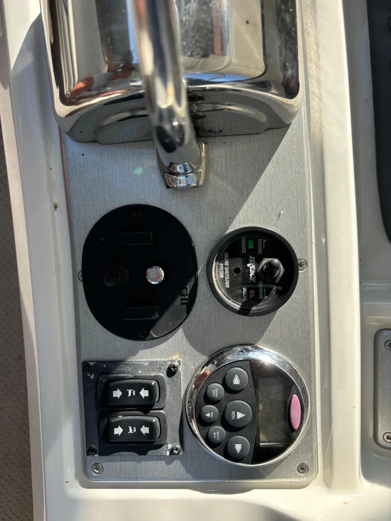 Slide: The Image of Control panel of a 2008 Carver 360 Sport Sedan boat. - 32
