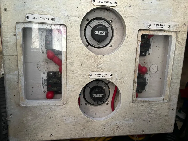 Slide: The Image of Carver 360 Sport Sedan 2008 - 51