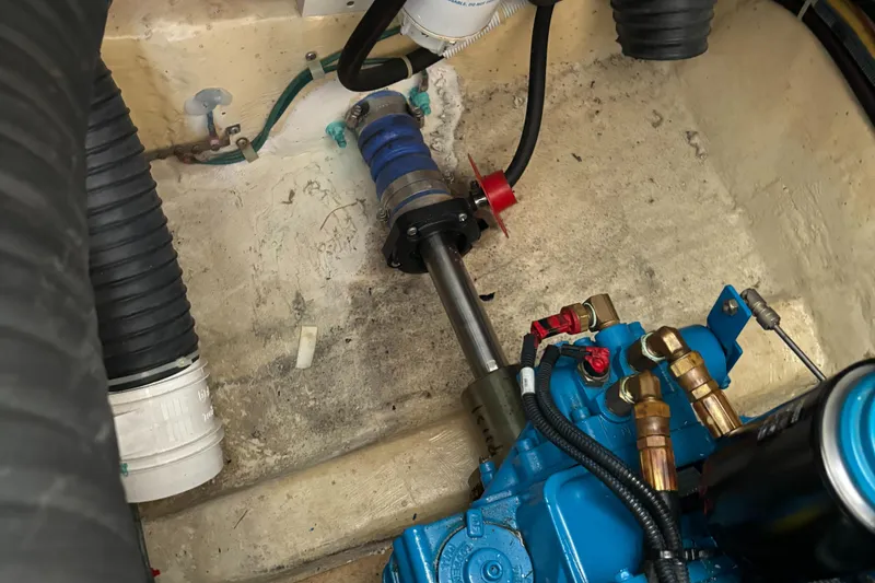 Slide: The Image of Carver 360 Sport Sedan 2008 - 62