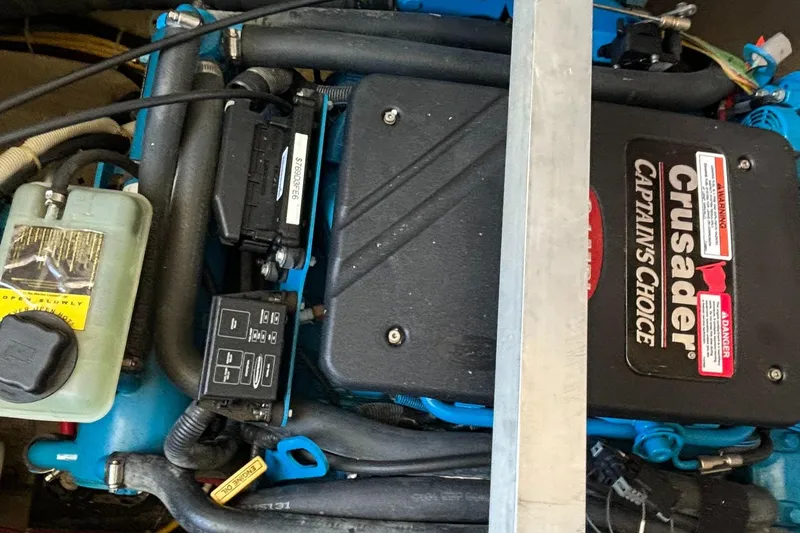 Slide: The Image of Carver 360 Sport Sedan 2008 - 65