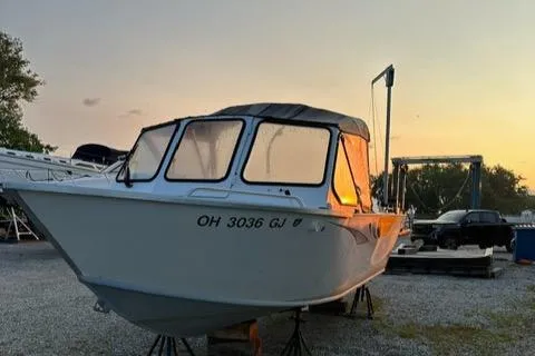 Slide: The Image of Bow View of 2022 Duckworth 21' Discovery  - 2