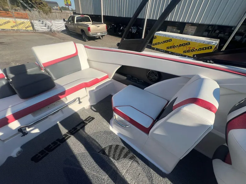 Slide: The Image of Scarab 255 Impulse Wake Edition 2016 - 14