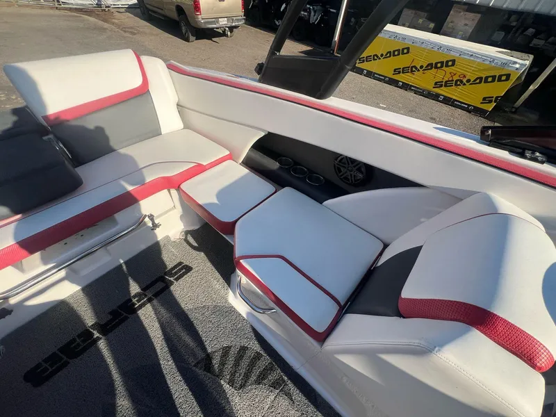 Slide: The Image of Scarab 255 Impulse Wake Edition 2016 - 17