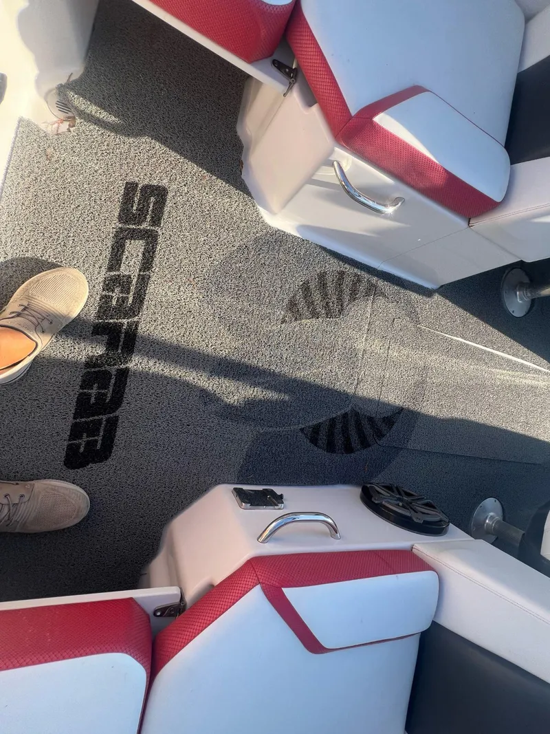 Slide: The Image of Scarab 255 Impulse Wake Edition 2016 - 40