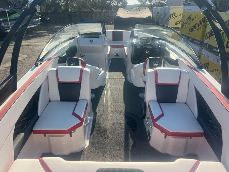 Slide: The Image of Scarab 255 Impulse Wake Edition 2016 - 8