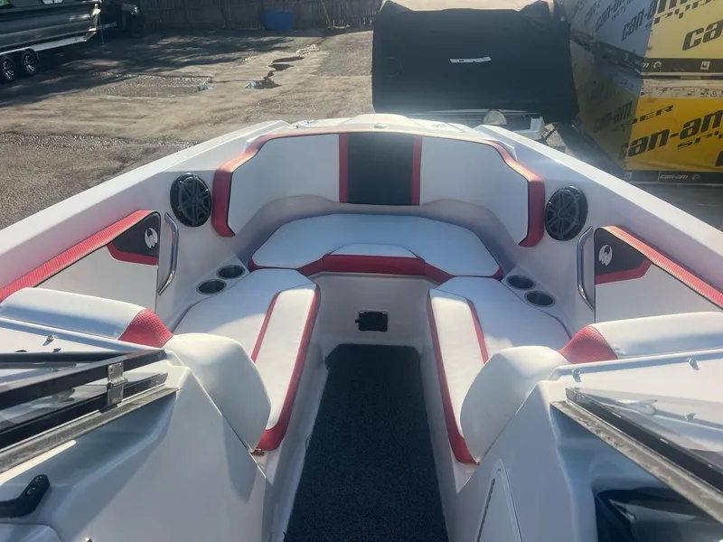 Slide: The Image of Scarab 255 Impulse Wake Edition 2016 - 9