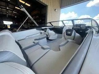 Slide: The Image of Scarab 195 Impulse 2017 - 16