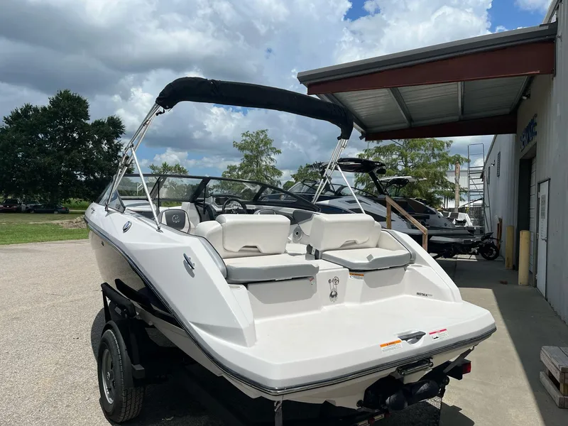 Slide: The Image of Scarab 195 Impulse 2017 - 3