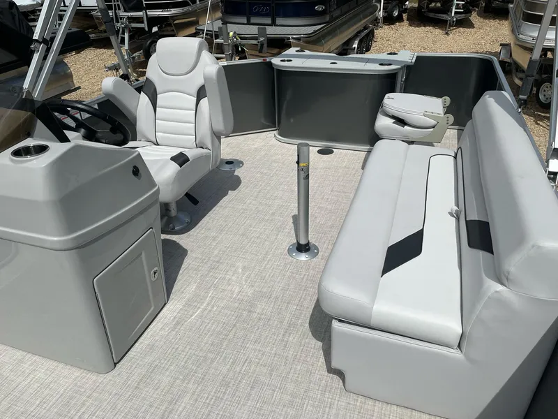 Slide: The Image of SunCatcher Select 18 F 2023 - 10