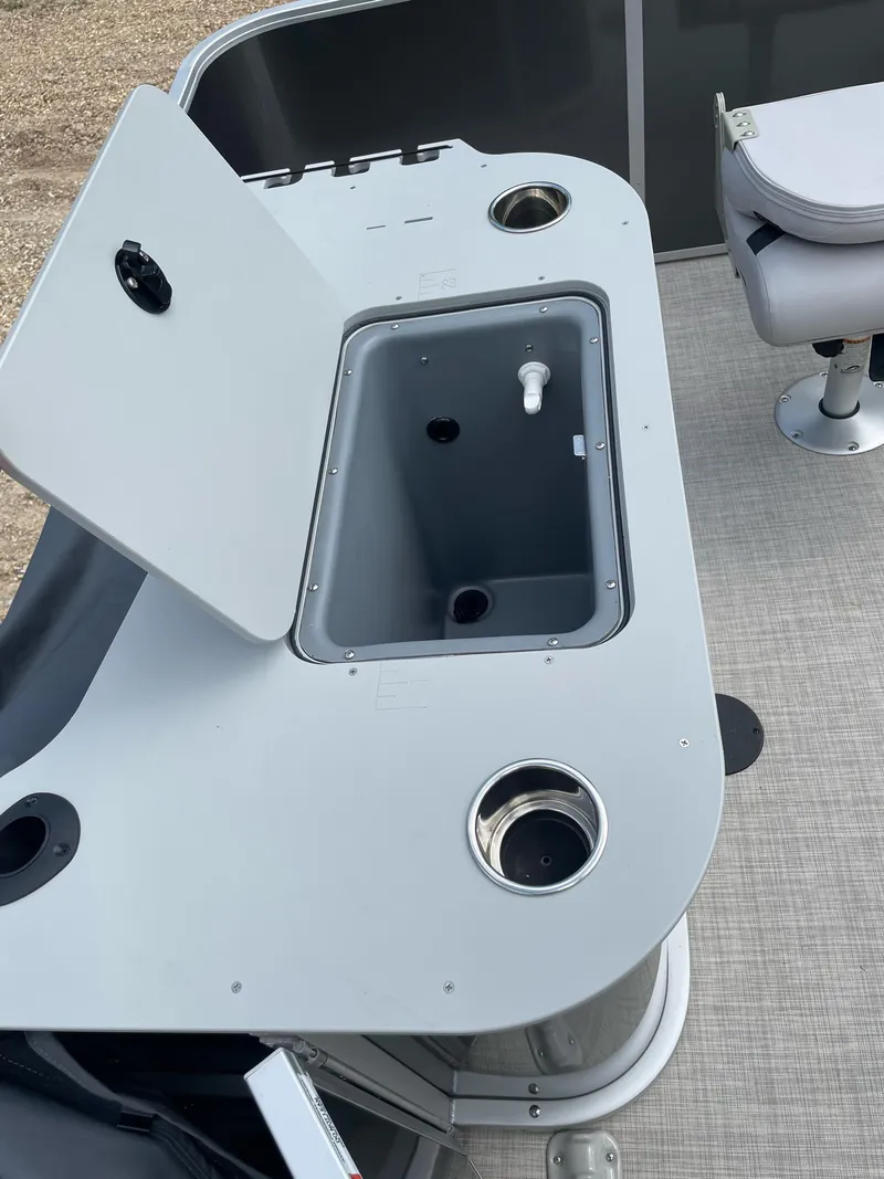 Slide: The Image of SunCatcher Select 18 F 2023 - 12