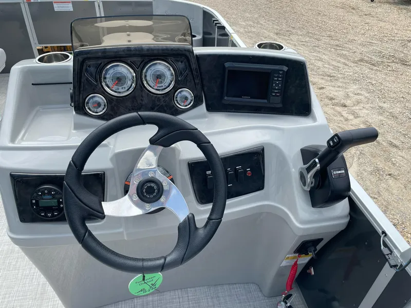 Slide: The Image of SunCatcher Select 18 F 2023 - 13