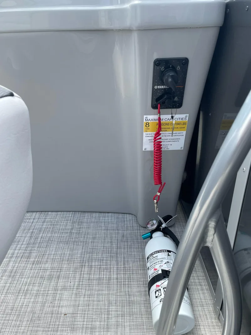 Slide: The Image of SunCatcher Select 18 F 2023 - 14