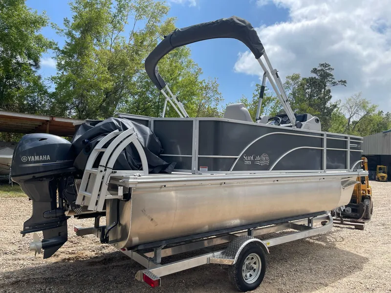 Slide: The Image of SunCatcher Select 18 F 2023 - 6