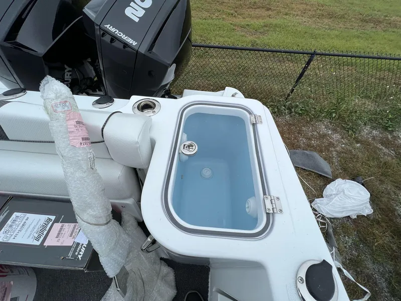 Slide: The Image of 2023 Wellcraft 262 Fisherman boat with Mercury engines and livewell. - 9