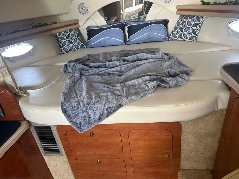 Slide: The Image of Rinker Fiesta Vee 342 2003 - 17