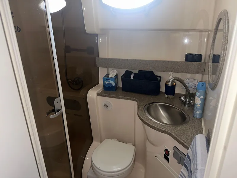 Slide: The Image of Rinker Fiesta Vee 342 2003 - 25