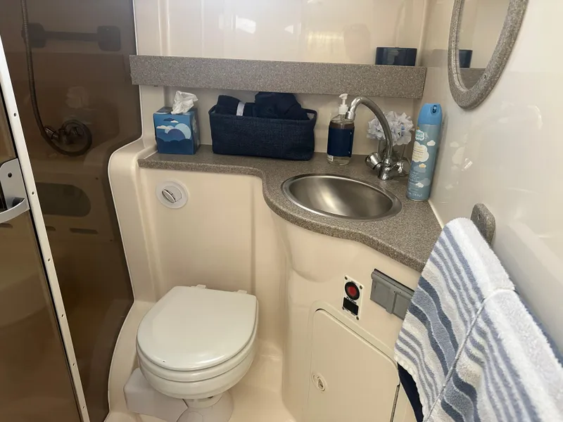 Slide: The Image of Rinker Fiesta Vee 342 2003 - 26