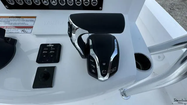 Slide: The Image of Contender 23BAY 2024 - 26