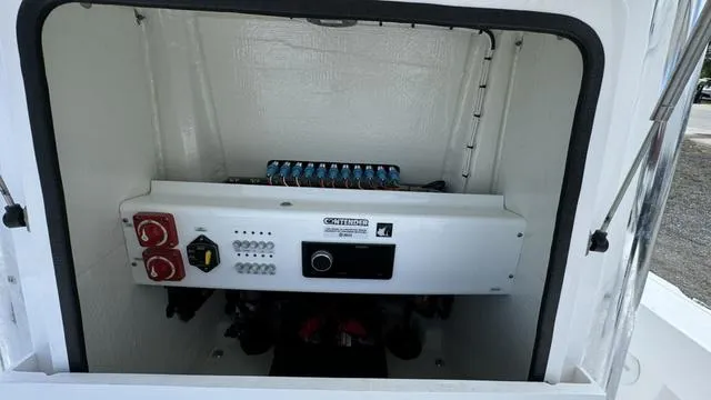 Slide: The Image of Contender 23BAY 2024 - 32