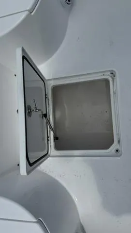 Slide: The Image of Contender 23BAY 2024 - 34