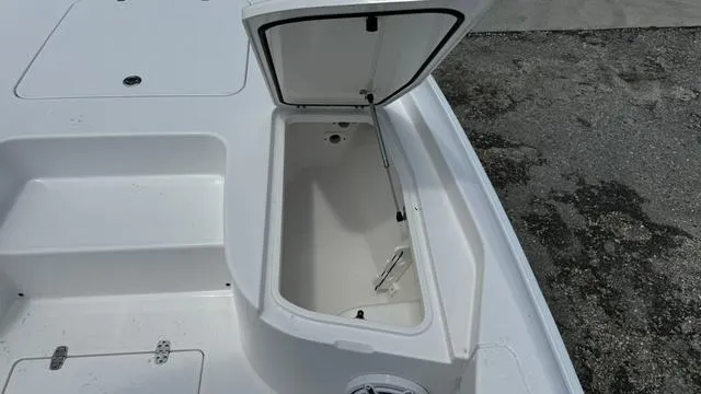 Slide: The Image of Contender 23BAY 2024 - 35