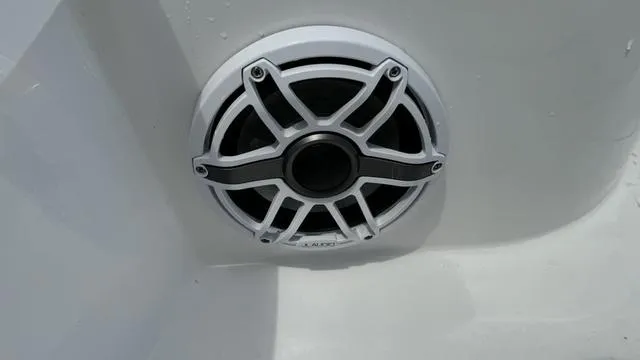 Slide: The Image of Contender 23BAY 2024 - 39