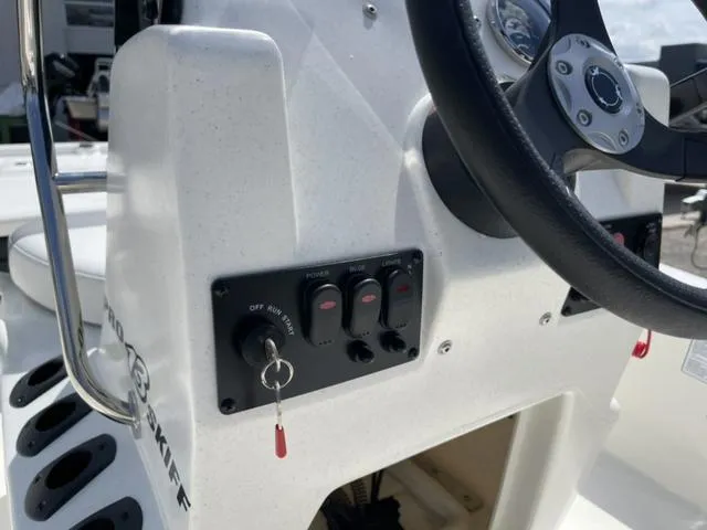 Slide: The Image of Mako Pro Skiff 13 CC 2024 - 12